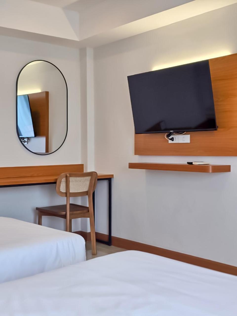 Wangkaew Hotel Пхитсанулок Экстерьер фото